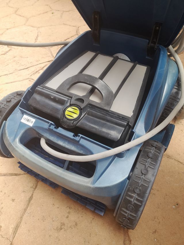 Robot limpiapiscinas