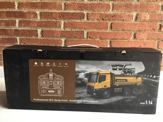 Camion volquete RC Huina 1573