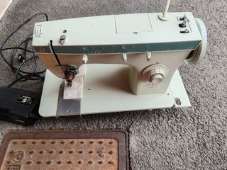 Macchina da cucire vintage Singer