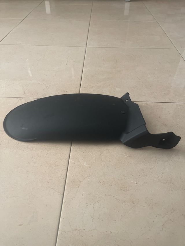 Guardabarro trasero bmw C400X, C400GT, 350T