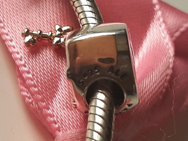 Charms Minnie y Mickey en plata S 925.