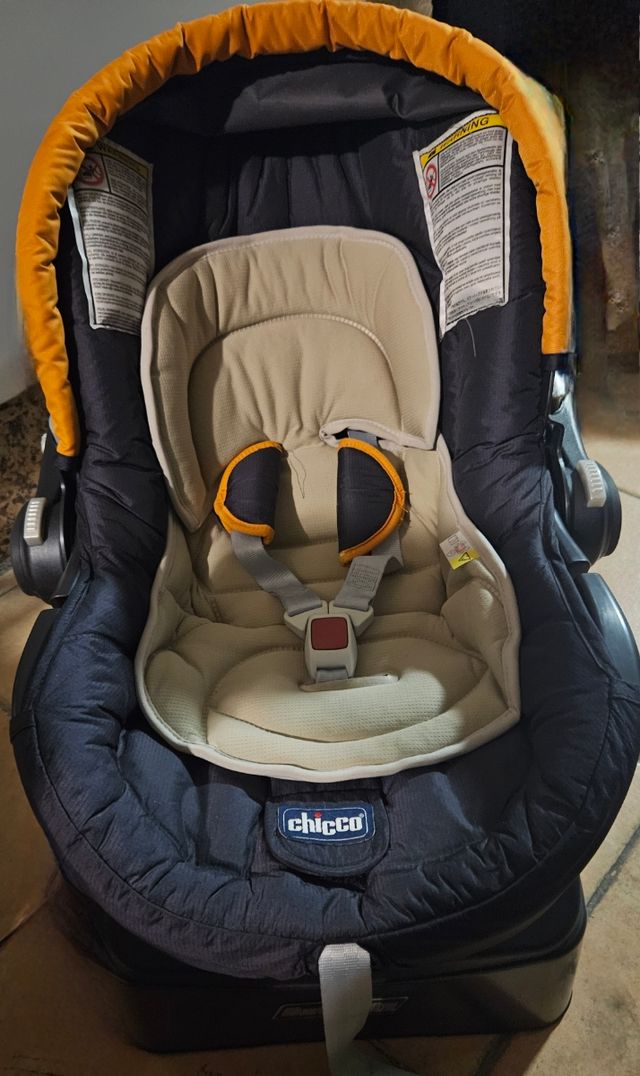 Maxicoxi y Auto Fix Chicco Nuevo