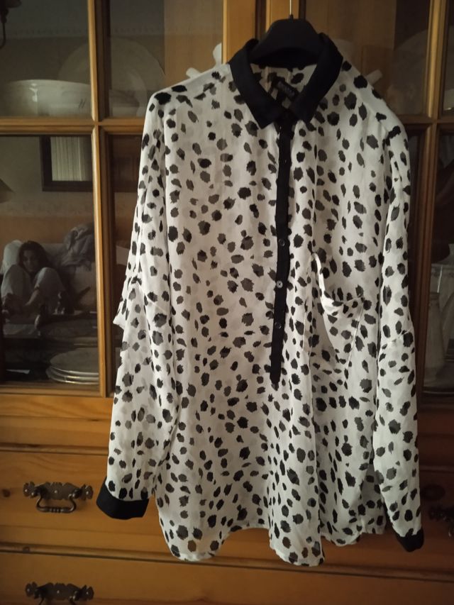 Camisa con manchas