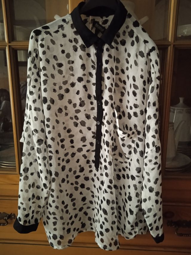 Camisa con manchas