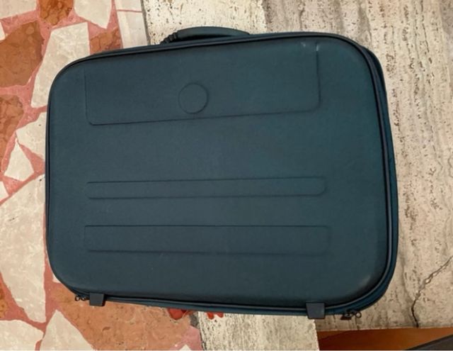 Valigia nuova, ottima per viaggi da lavoro
