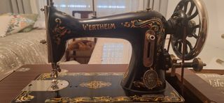 Maquina de coser antigua