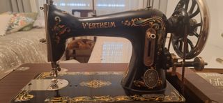 Maquina de coser antigua