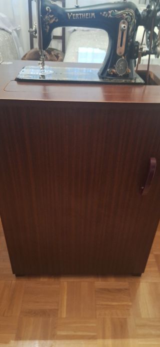 Maquina de coser antigua