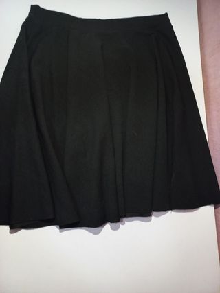 Falda Negra Plisada ;