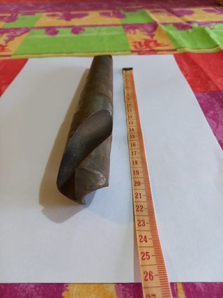 punta trapano tornio  lunghezza 23 cm diametro 37