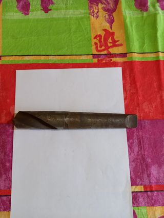 punta trapano tornio  lunghezza 23 cm diametro 37