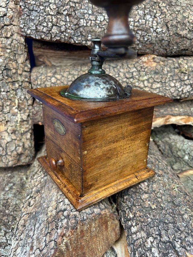 MOLINET DE CAFÈ ANTIC