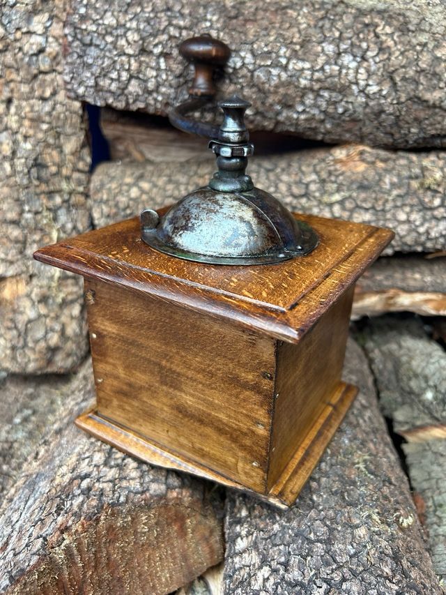 MOLINET DE CAFÈ ANTIC