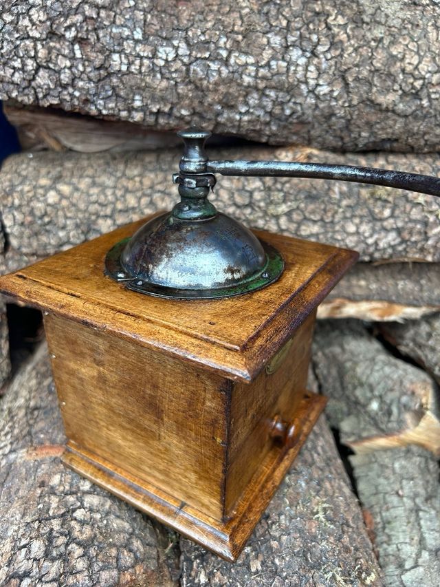 MOLINET DE CAFÈ ANTIC