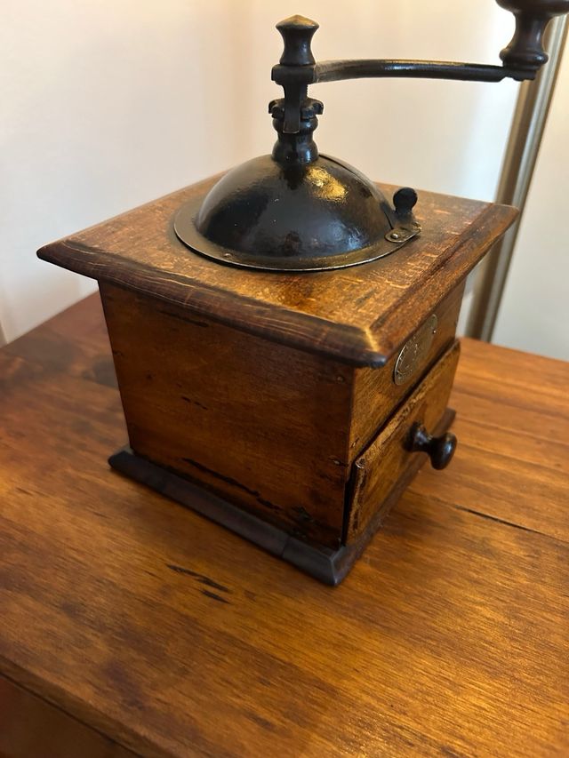 MOLINET DE CAFÈ ANTIC