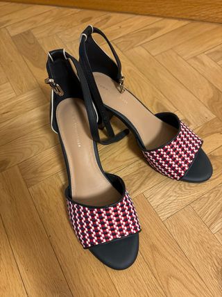 Sandalias azules Tommy Hilfiger talla 40 elegantes