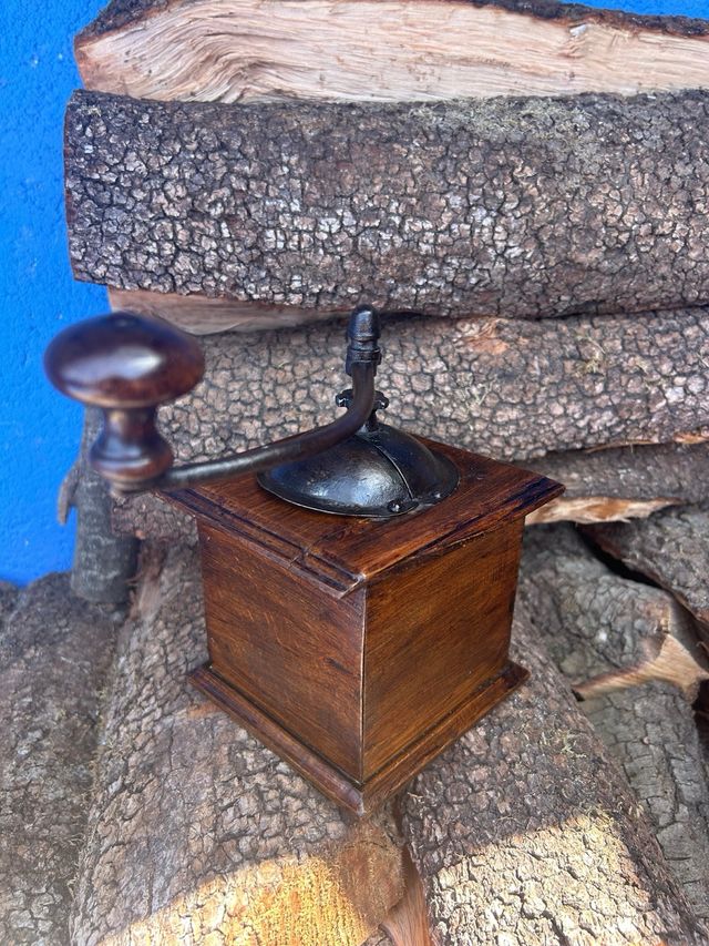 MOLINET DE CAFÈ ANTIC