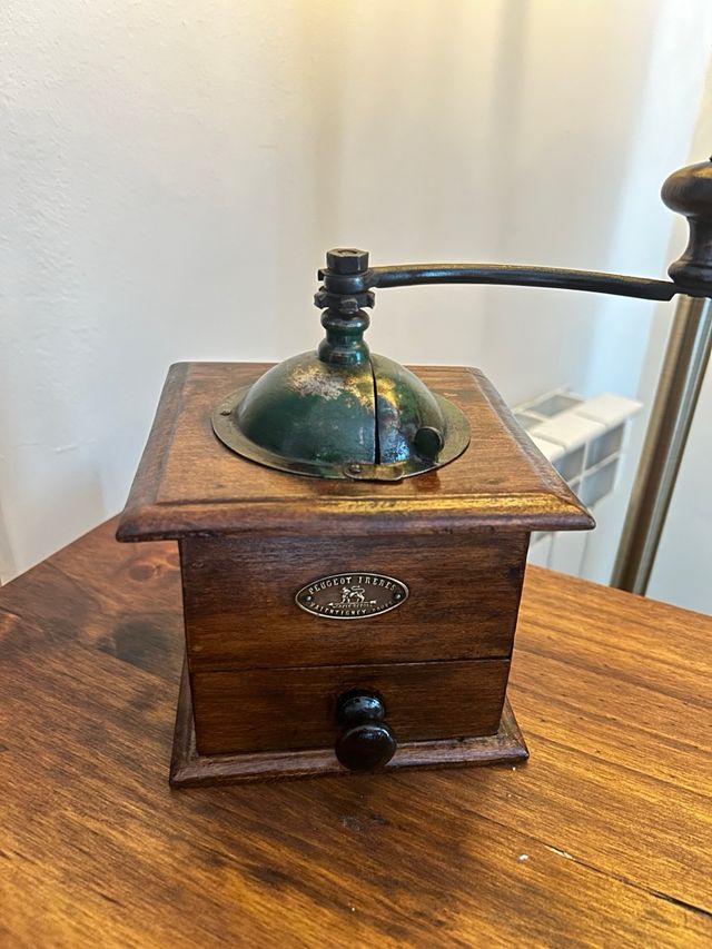 MOLINET DE CAFÈ ANTIC