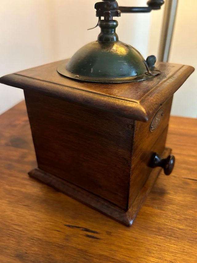 MOLINET DE CAFÈ ANTIC