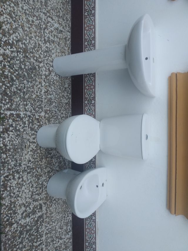 Juego de baños llamar al 636894760