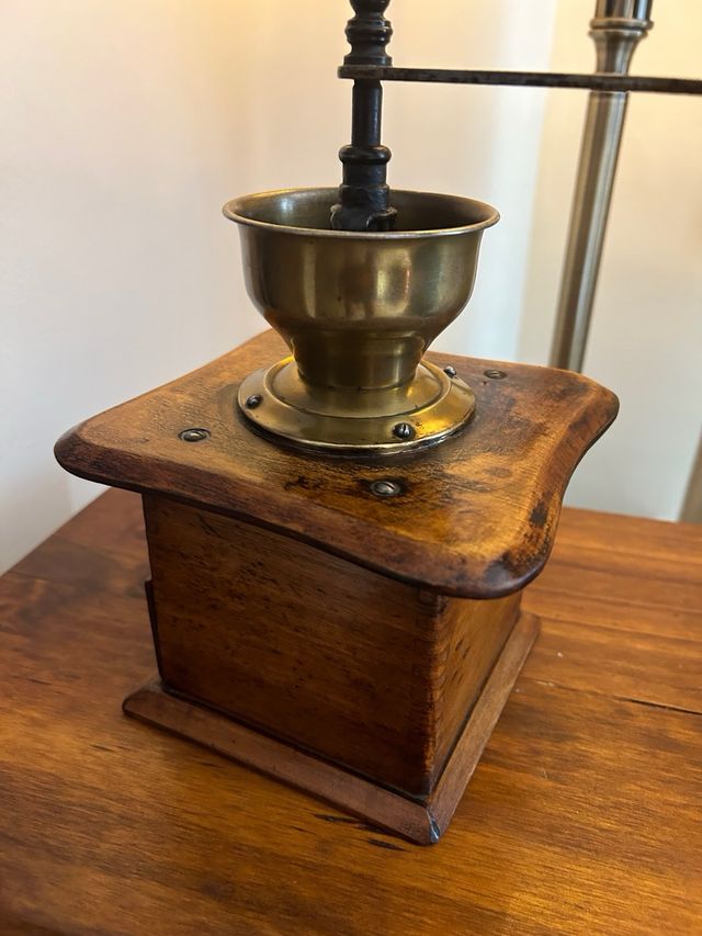 MOLINET DE CAFÈ ANTIC