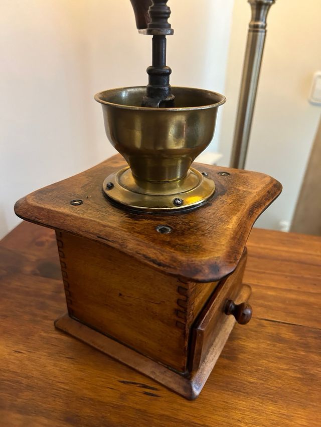 MOLINET DE CAFÈ ANTIC