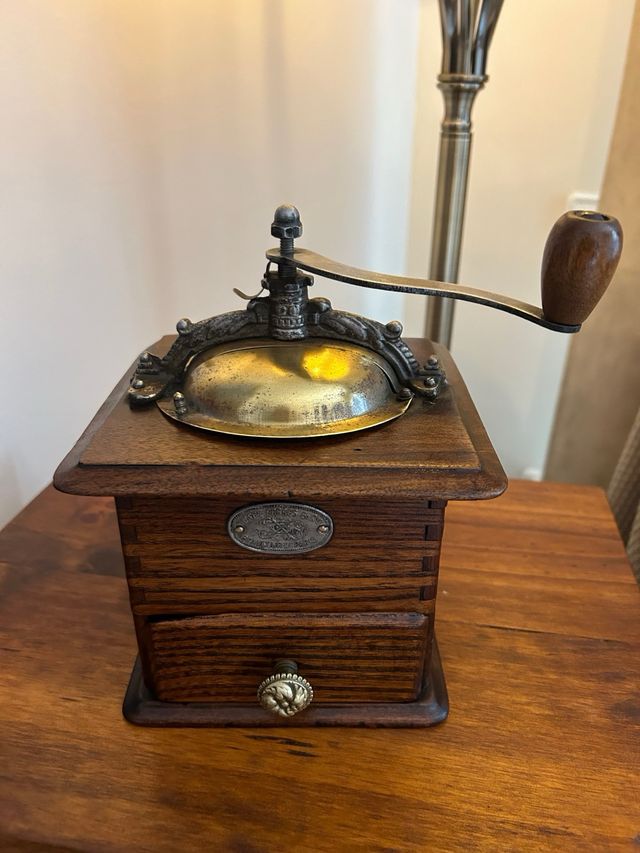 MOLINET DE CAFÈ ANTIC