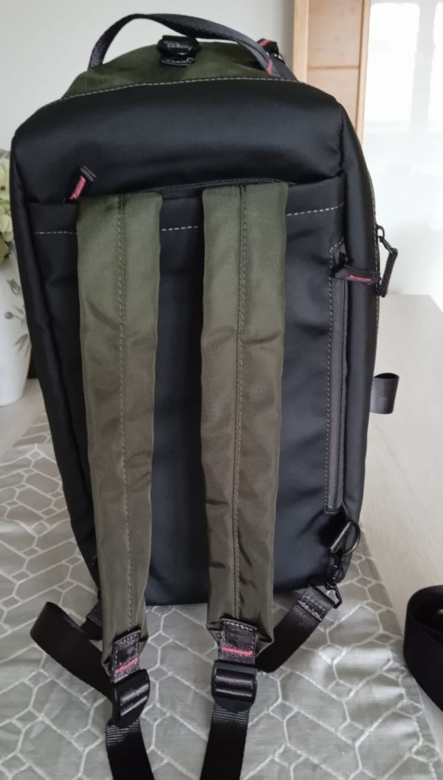 Mochila viaje avión verde caqui nueva