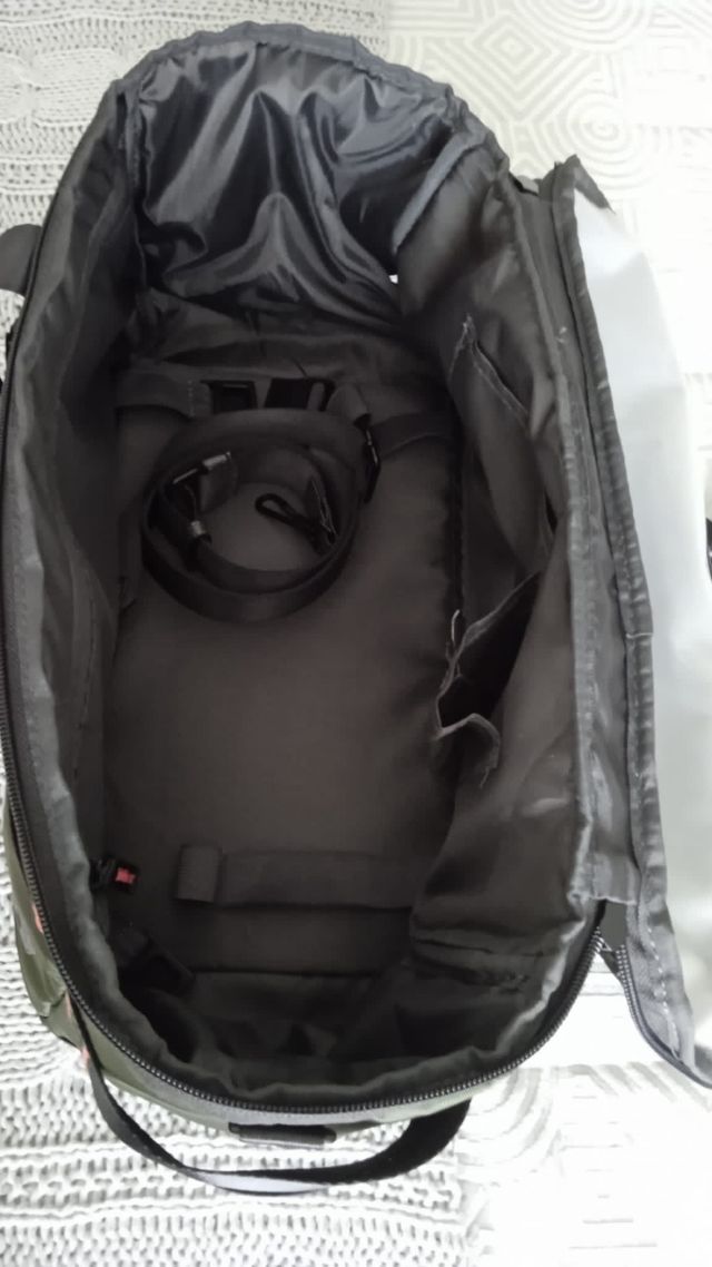 Mochila viaje avión verde caqui nueva