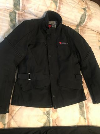 Chaqueta y pantalón de moto