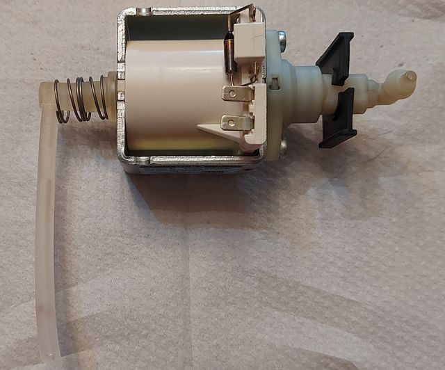 Bomba agua delonghi inissia