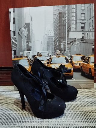 Zapato botín negro