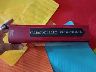 Las Armas de la luz. Jesús Sánchez.