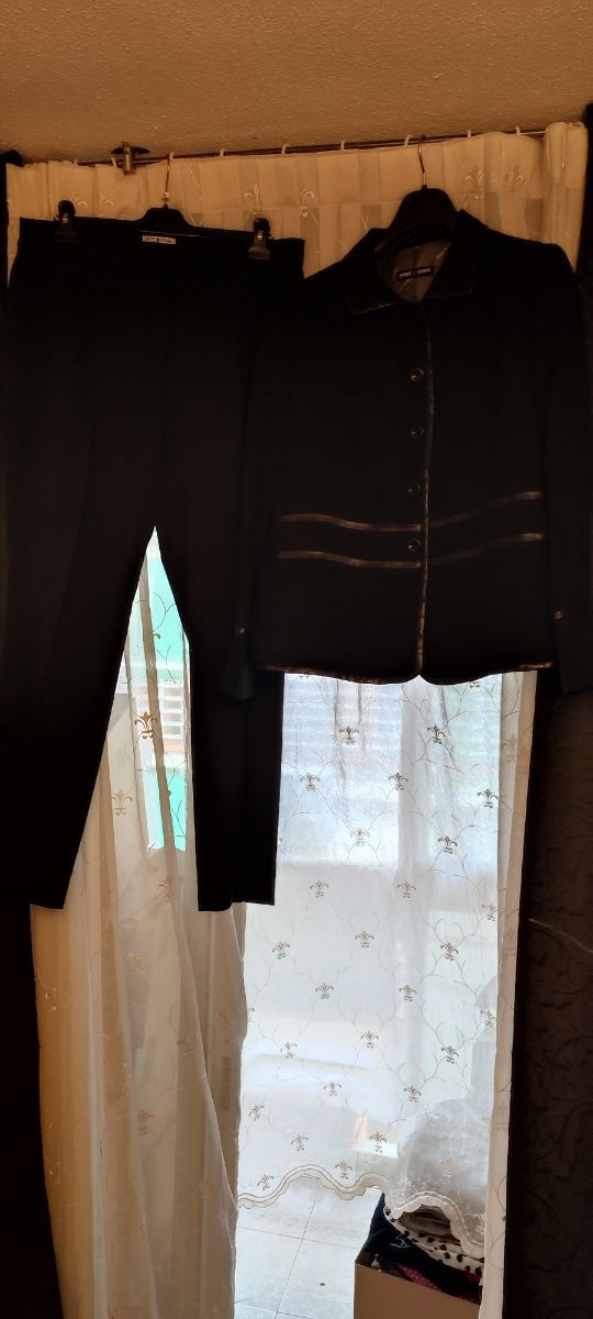 Traje, chaqueta, pantalón largo y falda