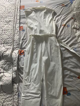 Mono blanco veraniego