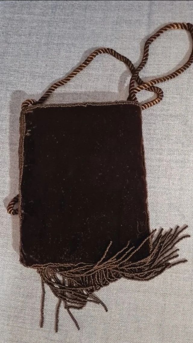 Pochette in velluto e paillettes