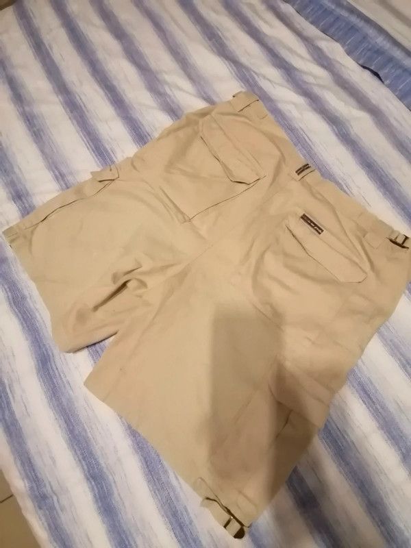 Pantaloncino color sabbia