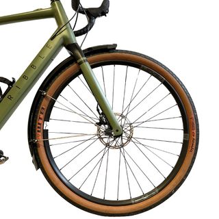 Bicicleta electrica gravel Ribble carril carretera