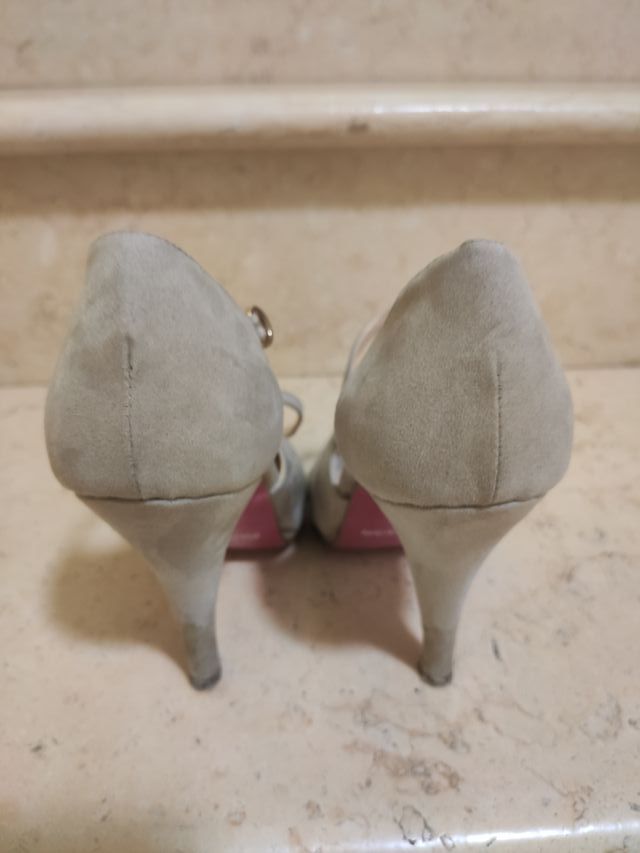 Vendo Scarpa con tacco ALTRAMAREA misura n° 36