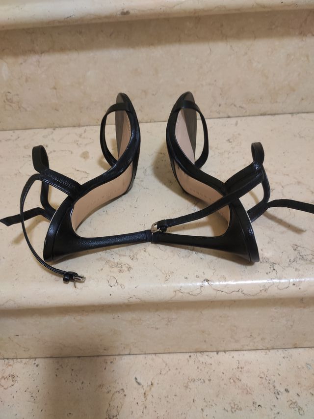 Vendo Scarpa con tacco ZARA WOMAN, misura n° 37