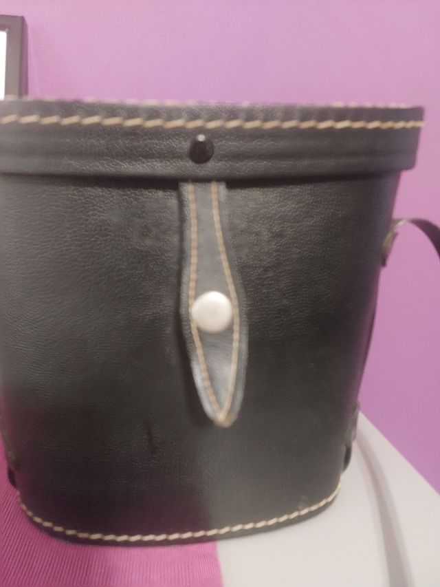 Binocolo con custodia