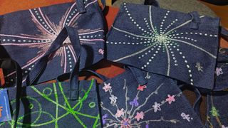 Bolso pintado y hecho a mano