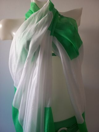 BIKINI SIN ESTRENAR,  PAREO a parte