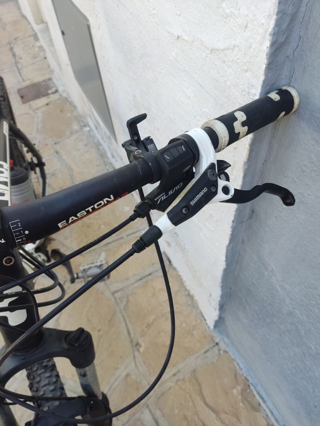 Bicicleta de montaña cube attention