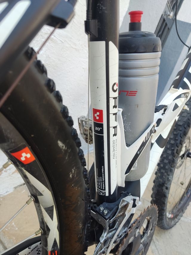 Bicicleta de montaña cube attention