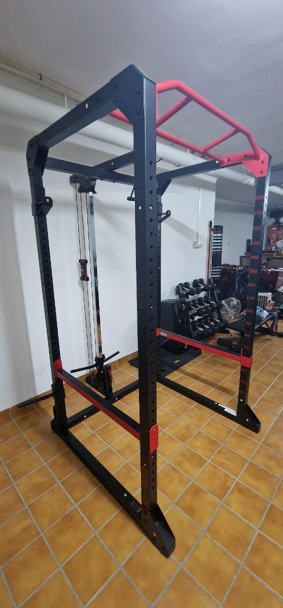 Maquina Multifunciones de musculacion Rack900