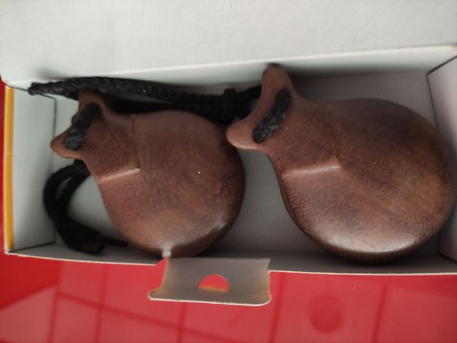 CASTAÑUELAS IMITACION GRANADILLO.