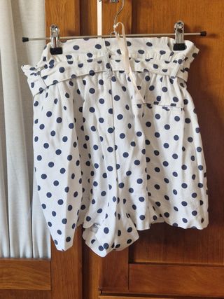 Bermudas blancas con lunares Zara 