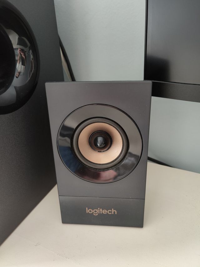Logitech Z533