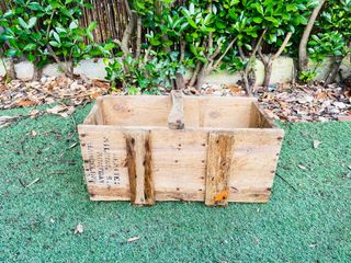 AUTENTICA CAJA RUSTICA DE MADERA PARA CON ASA
